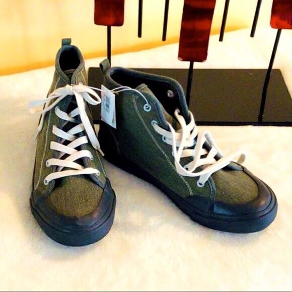 OLD NAVY HIGH TOP LACE UP SNEAKERS -GREEN 5 NWT - Picture 15 of 16